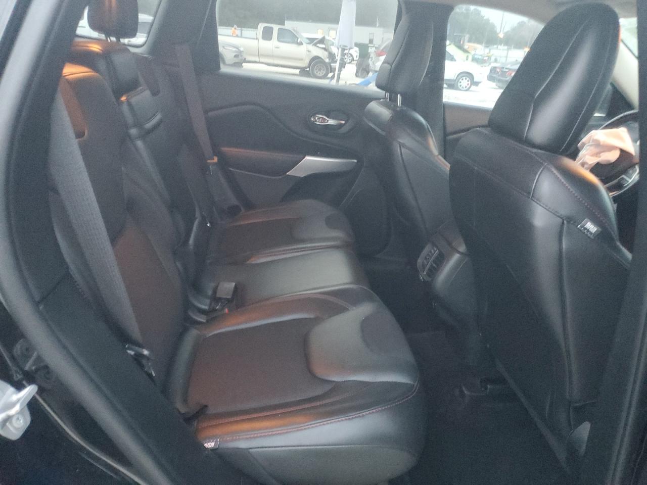 2018 Jeep Cherokee Trailhawk VIN: 1C4PJMBX5JD546302 Lot: 82001955