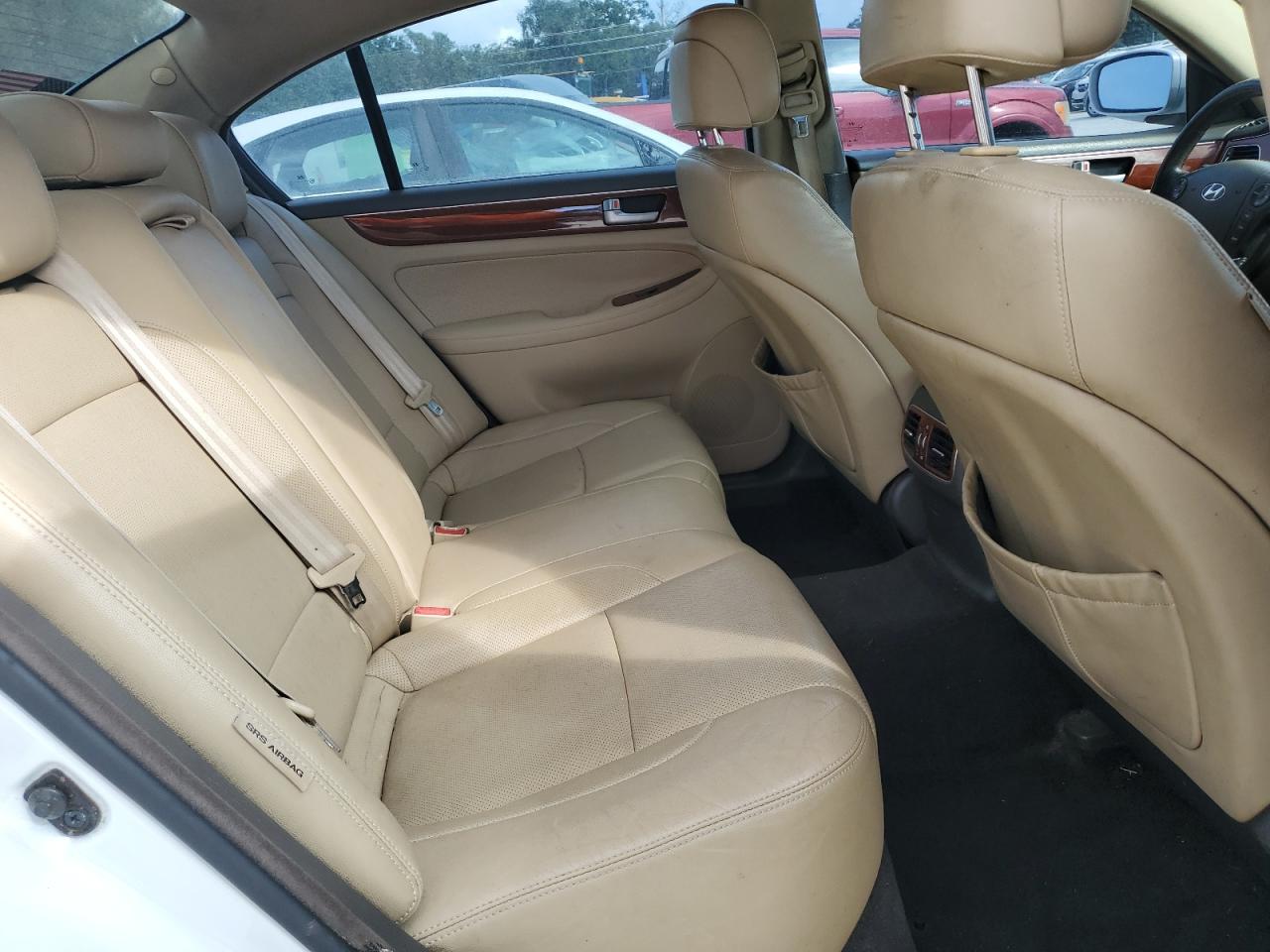 2013 Hyundai Genesis 3.8L VIN: KMHGC4DD9DU245402 Lot: 85743795