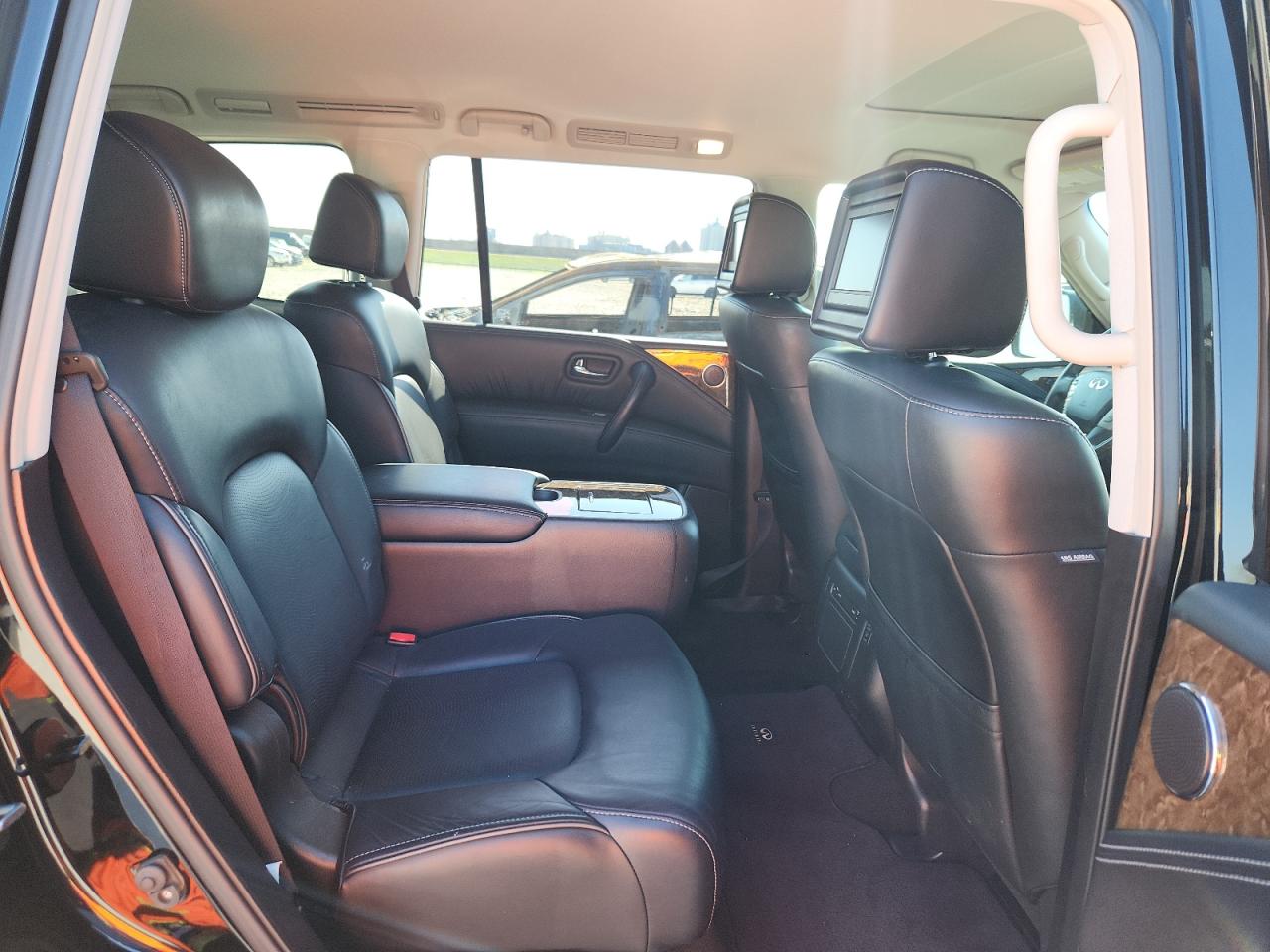 2017 Infiniti Qx80 Base VIN: JN8AZ2NE1H9155890 Lot: 89701235