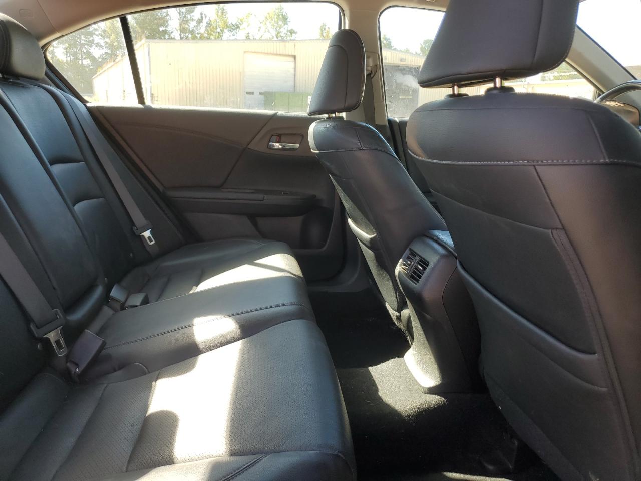 2015 Honda Accord Touring Hybrid VIN: 1HGCR6F74FA003904 Lot: 82199665