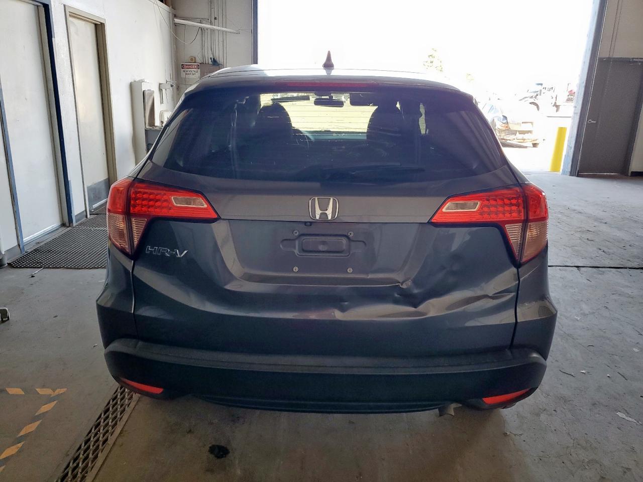2017 Honda Hr-V Lx VIN: 3CZRU5H34HG700466 Lot: 82225105