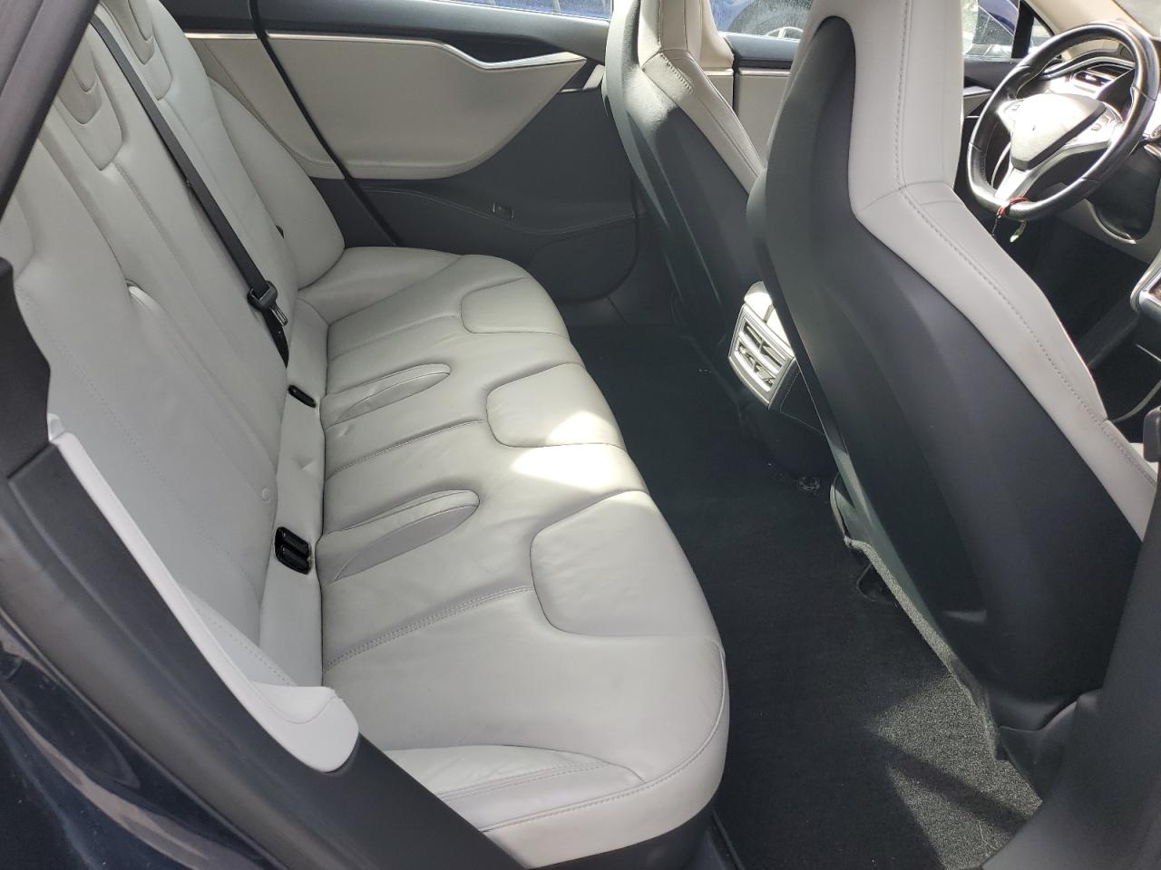 2014 Tesla Model S VIN: 5YJSA1H16EFP43523 Lot: 86690835