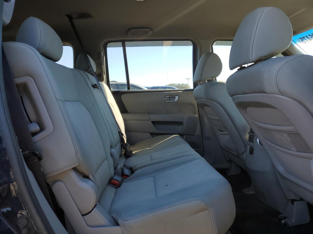 2010 Honda Pilot Lx VIN: 5FNYF4H22AB037360 Lot: 86506475