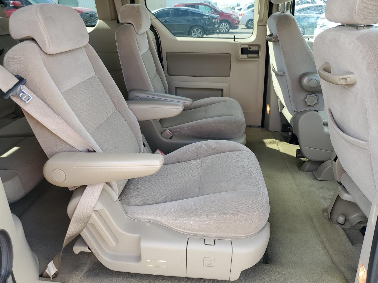 2005 Ford Freestar Sel VIN: 2FMZA52265BA92359 Lot: 81984135