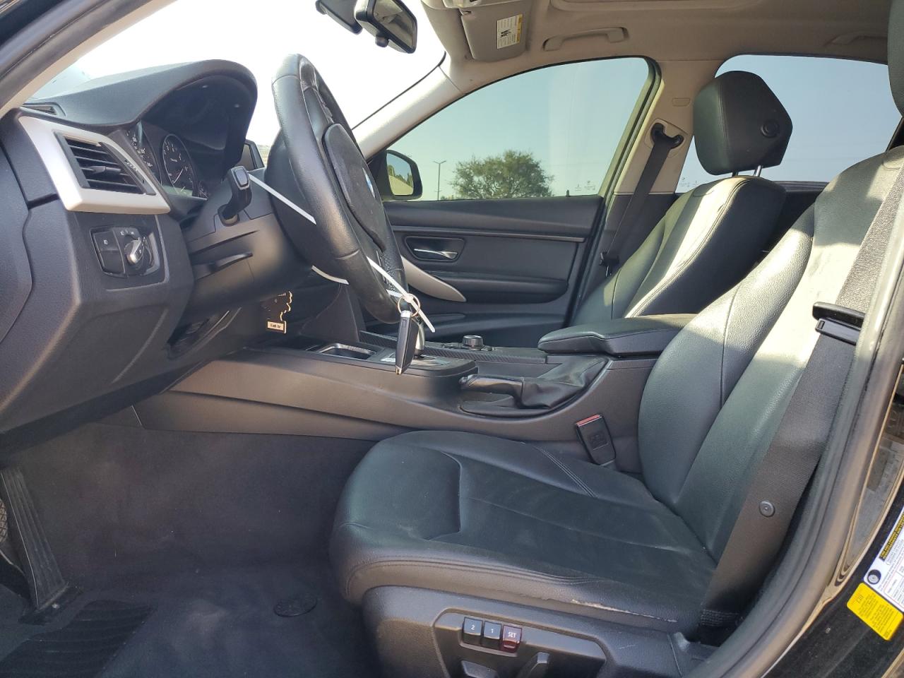 2015 BMW 320 I VIN: WBA3B1C55FP681497 Lot: 81923205