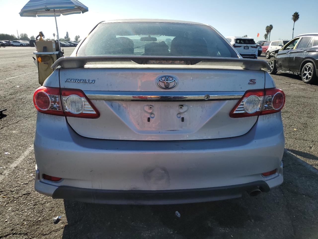 2T1BU4EE8DC112663 2013 Toyota Corolla Base