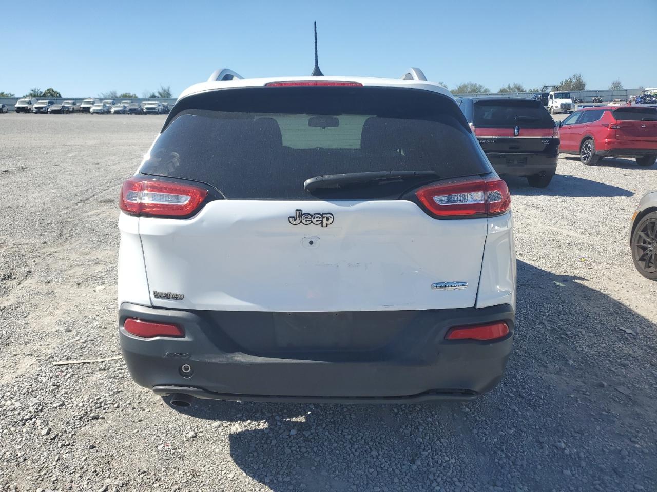 2017 Jeep Cherokee Latitude VIN: 1C4PJLCBXHD219305 Lot: 86219375