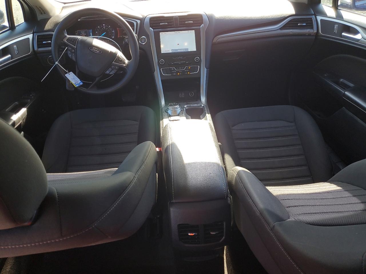 2020 Ford Fusion Se VIN: 3FA6P0LU7LR225563 Lot: 85115615