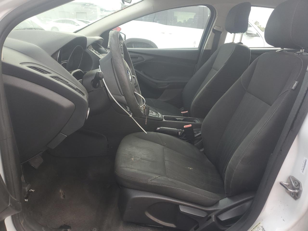 2018 Ford Focus S VIN: 1FADP3E20JL304279 Lot: 84203245