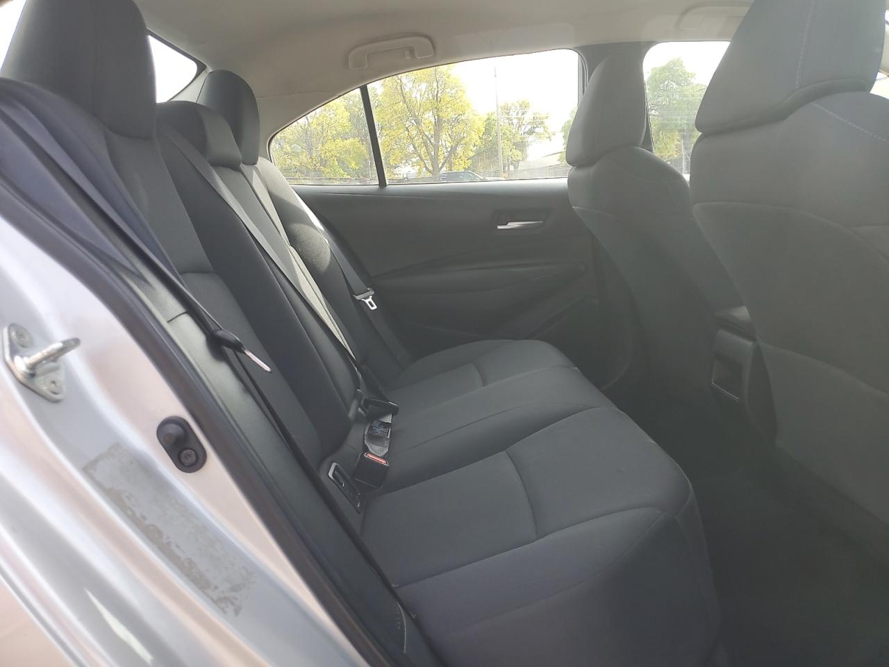 5YFEPMAE2MP209447 2021 Toyota Corolla Le