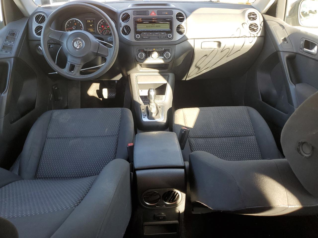 2011 Volkswagen Tiguan S VIN: WVGBV7AX9BW513693 Lot: 82323815