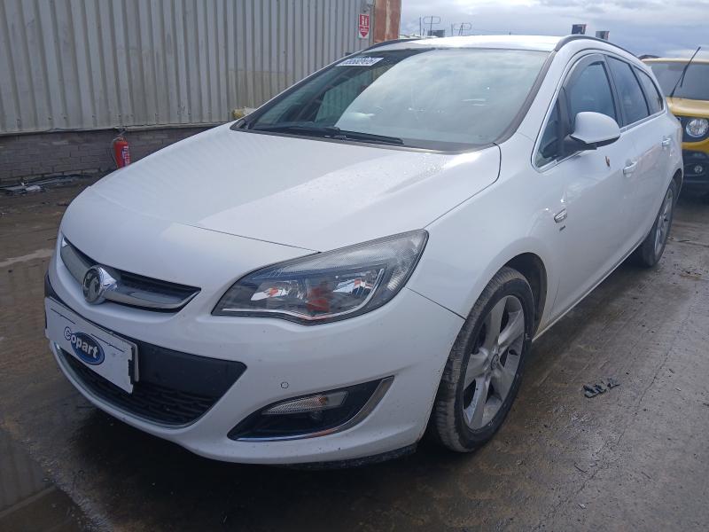 2014 VAUXHALL ASTRA 2.0 CDTI 16V ECOFLEX SRI 5DR for sale at Copart PETERLEE
