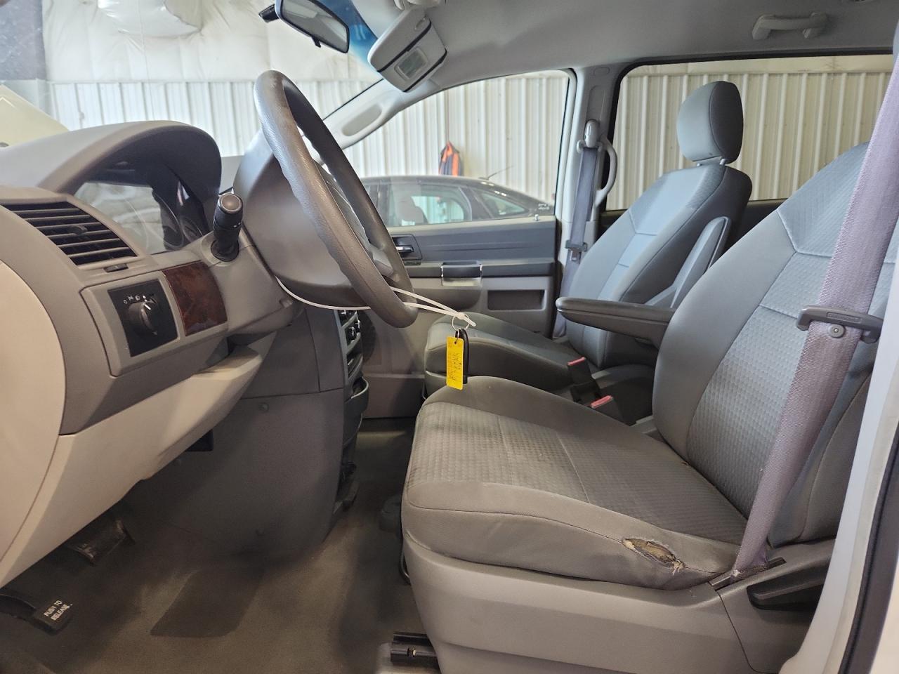 2009 Chrysler Town & Country Lx VIN: 2A8HR44E29R656914 Lot: 86543815