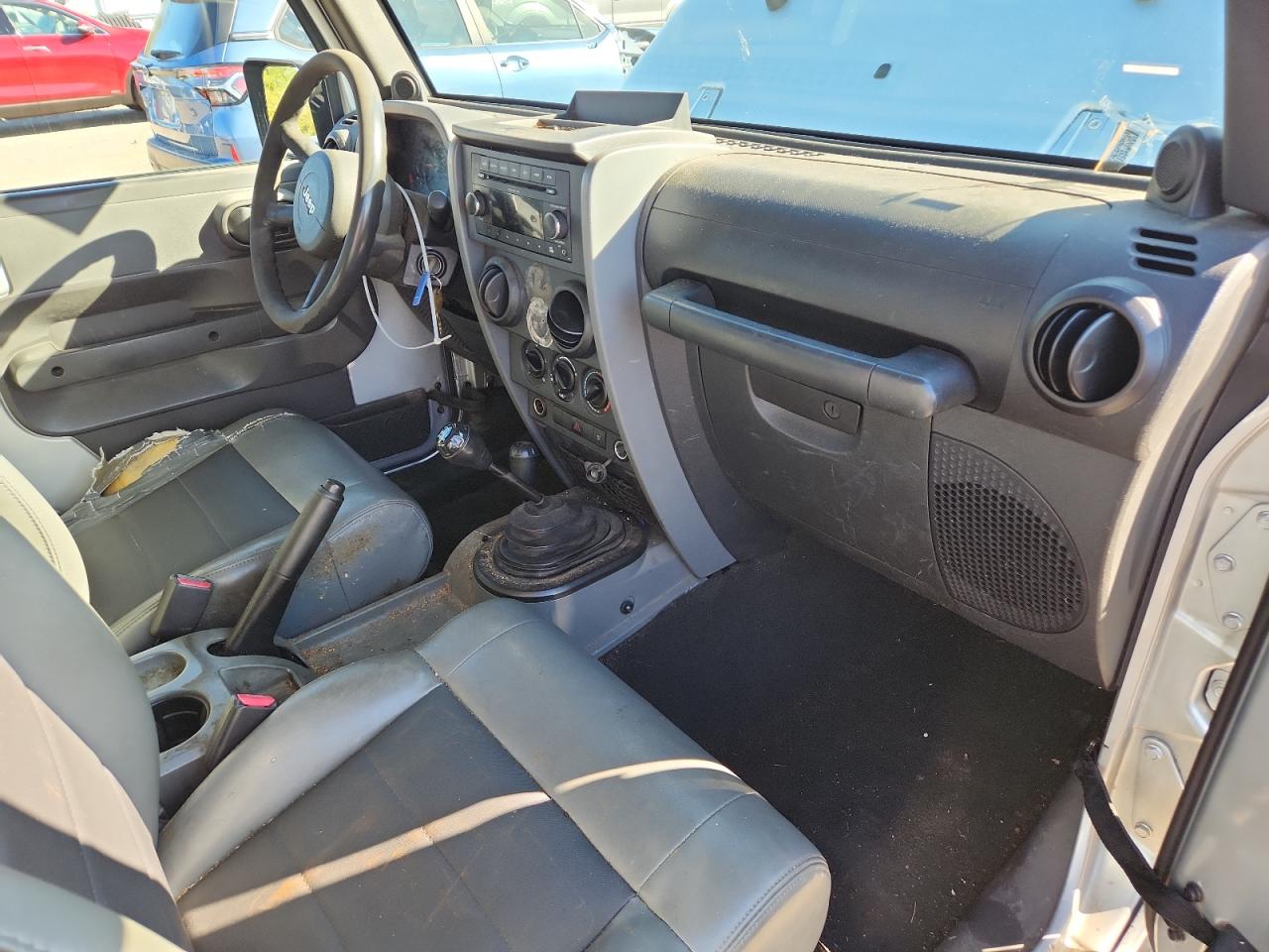 2009 Jeep Wrangler X VIN: 1J4FA24149L728786 Lot: 81952065