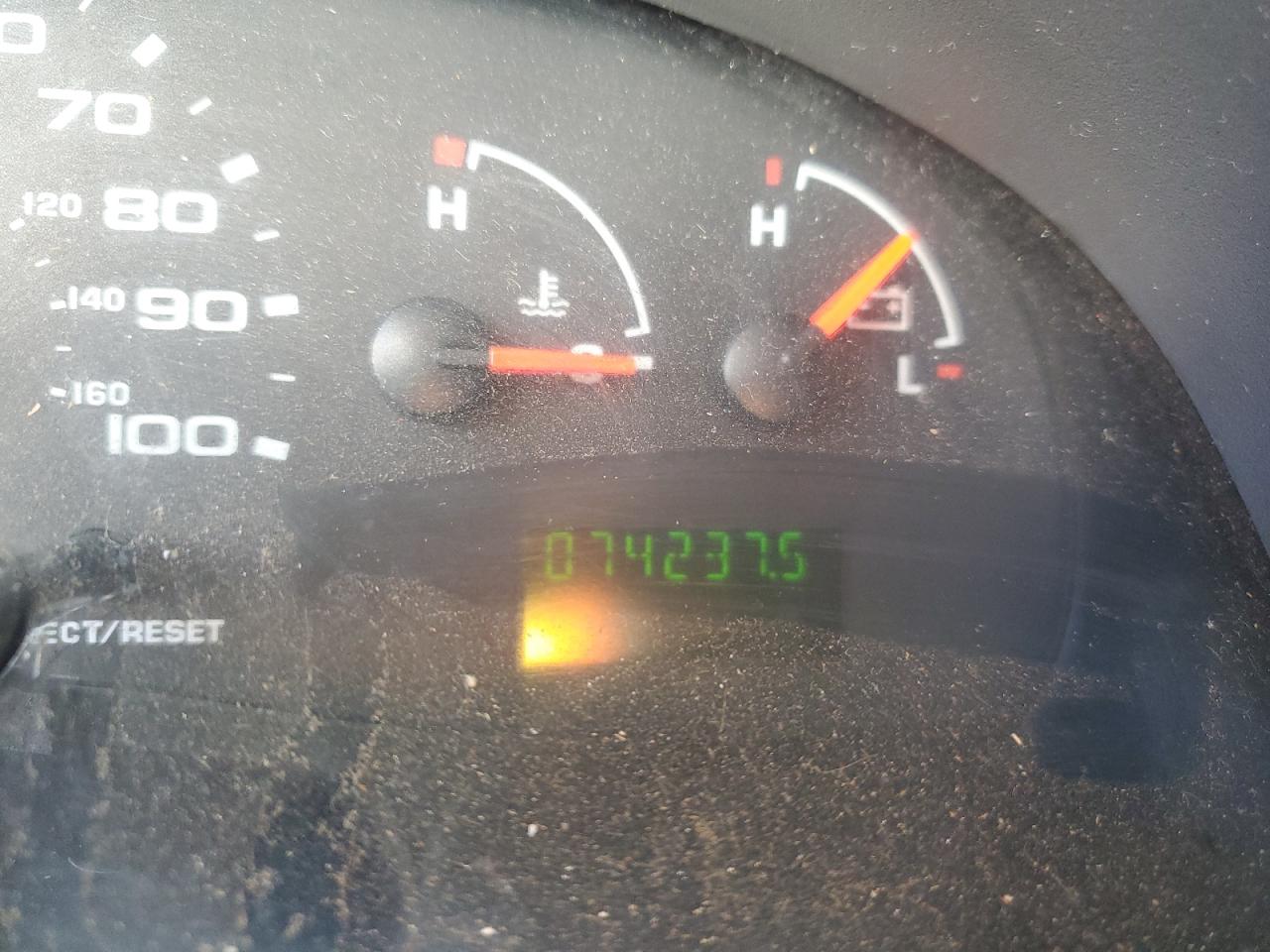 2008 Ford Econoline E250 Van VIN: 1FTNE24W08DA03700 Lot: 84913215