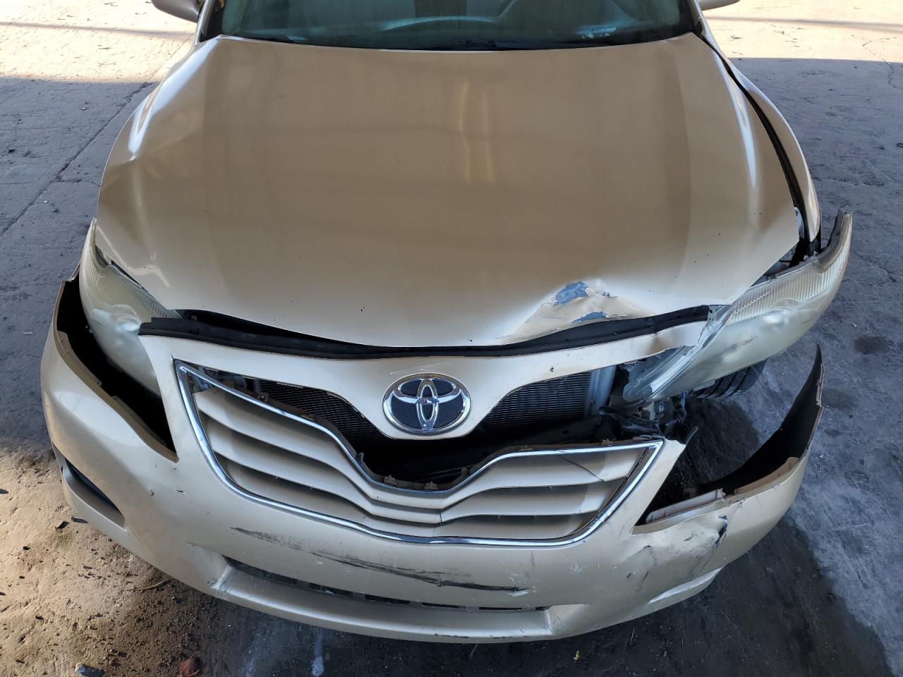 2011 Toyota Camry Base VIN: 4T1BF3EK3BU687064 Lot: 82442665