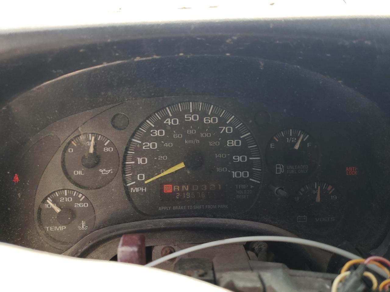 2002 Chevrolet Express G3500 VIN: 1GBJG31R721157346 Lot: 90037555