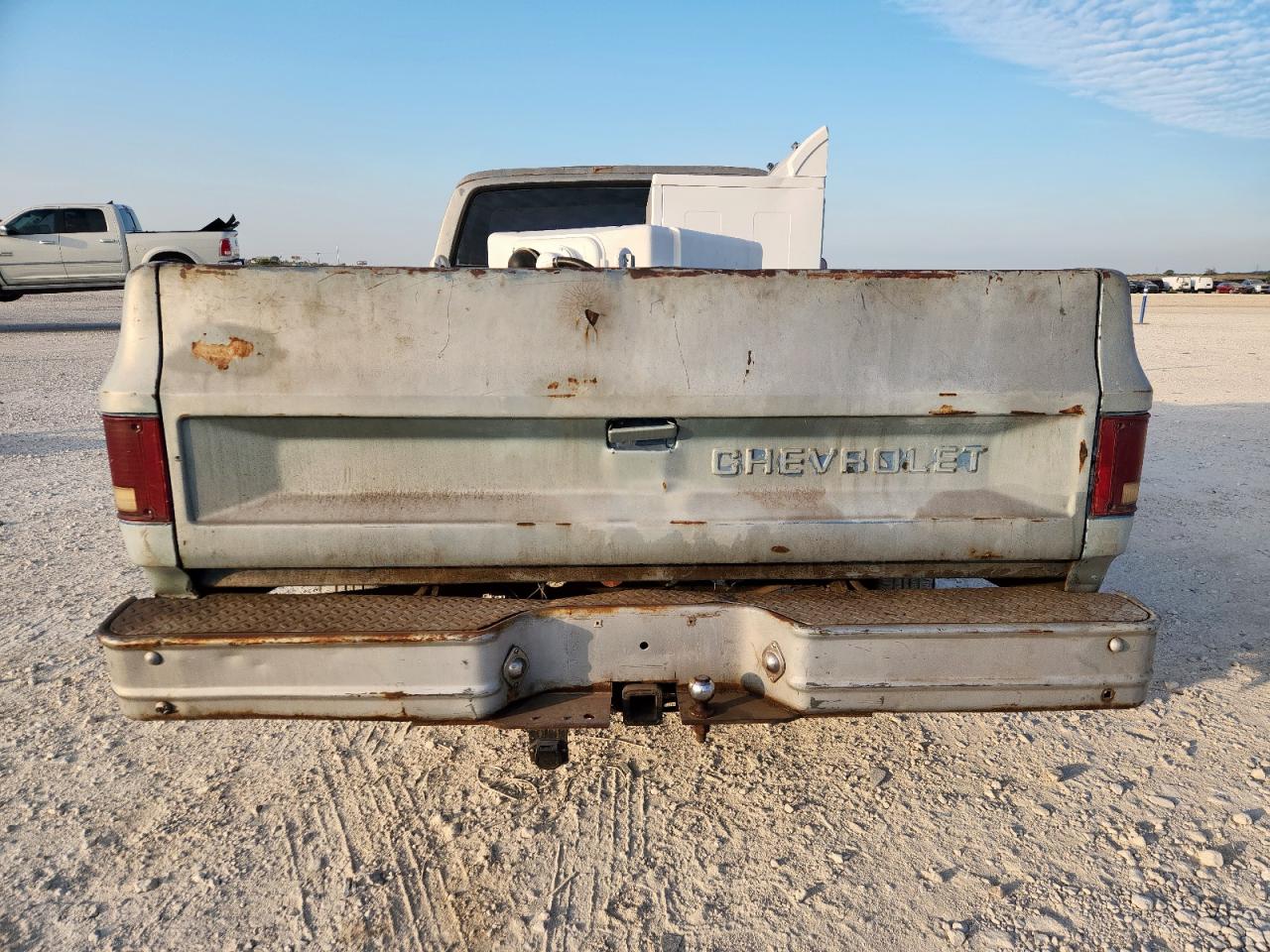 1985 Chevrolet C10 VIN: 1GCEC14H0FJ132620 Lot: 82371555