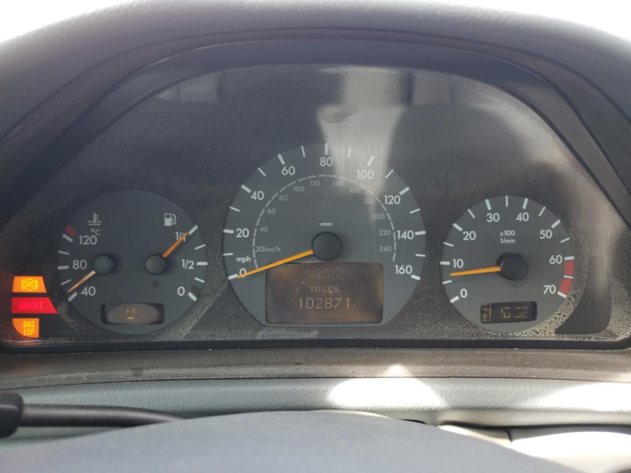 2002 Mercedes-Benz Clk 430 VIN: WDBLK70G32T103569 Lot: 84954505