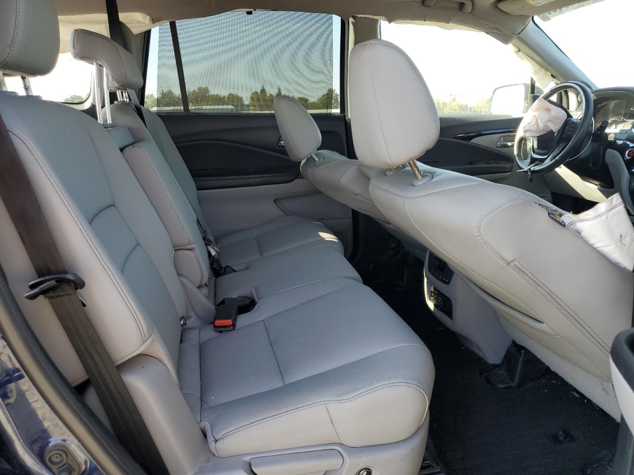 2016 Honda Pilot Touring VIN: 5FNYF6H92GB038039 Lot: 82610365