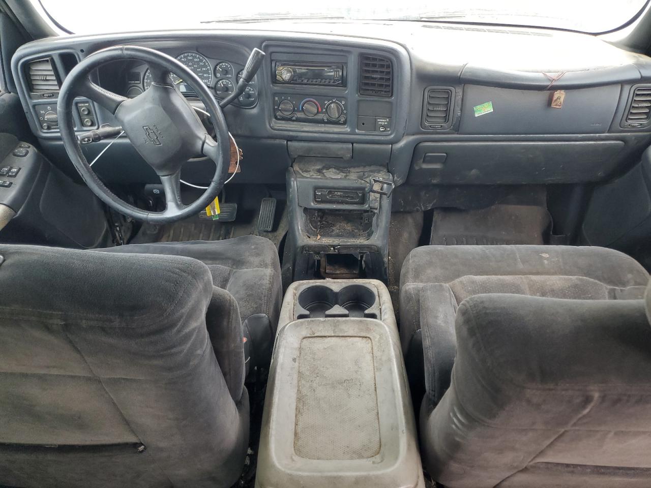 2000 Chevrolet Silverado C1500 VIN: 1GCEC19T3YZ353274 Lot: 86252375