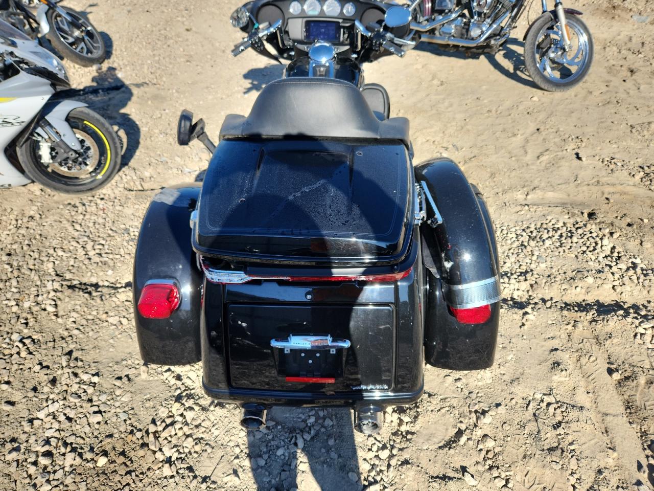 2020 Harley-Davidson Flhtcutg VIN: 1HD1MAF10LB857067 Lot: 82433145