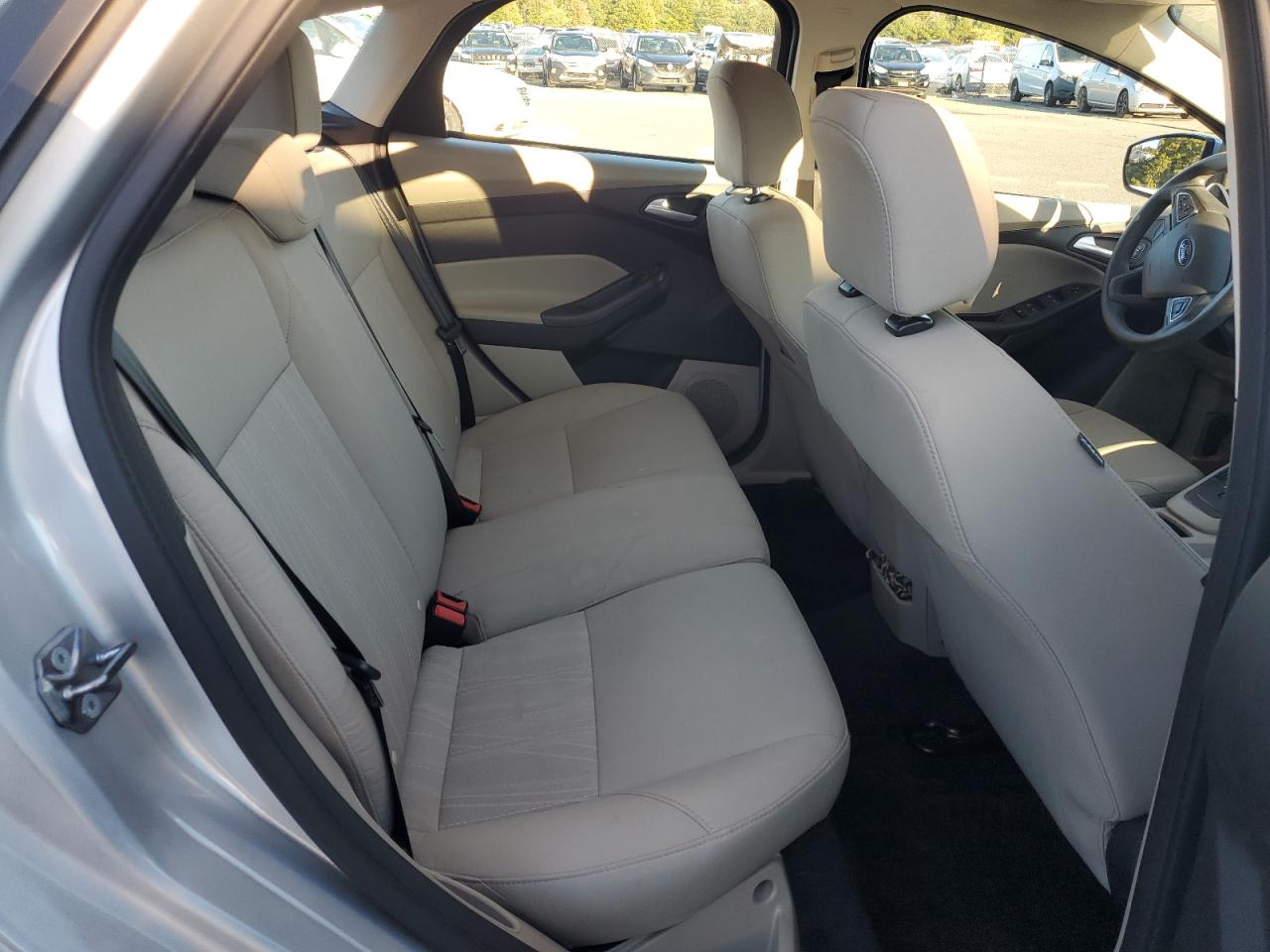 2017 Ford Focus Se VIN: 1FADP3K22HL301222 Lot: 86090425