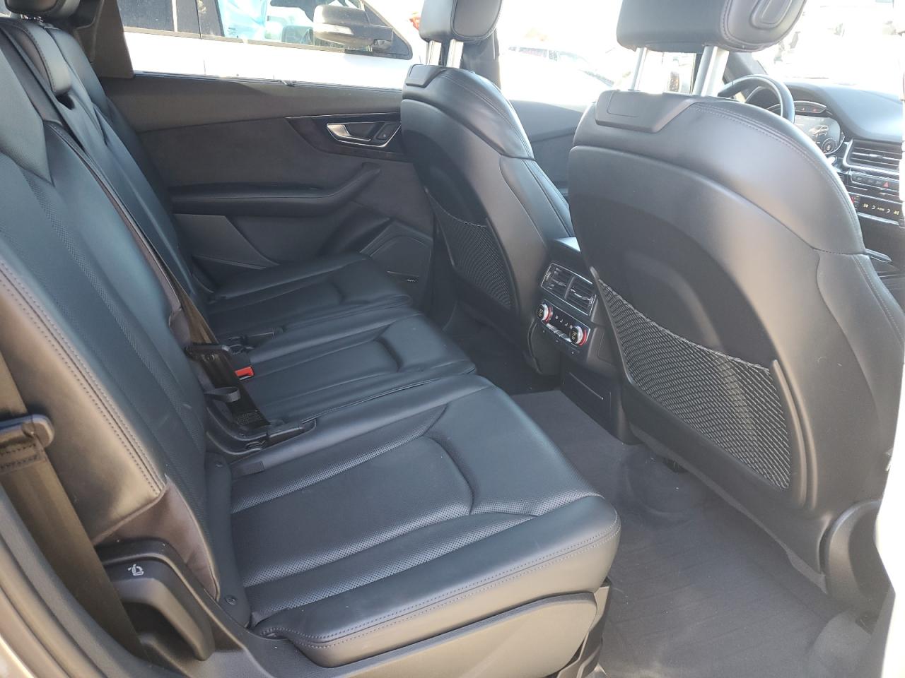 2017 Audi Q7 Prestige VIN: WA1VAAF74HD028525 Lot: 82617395