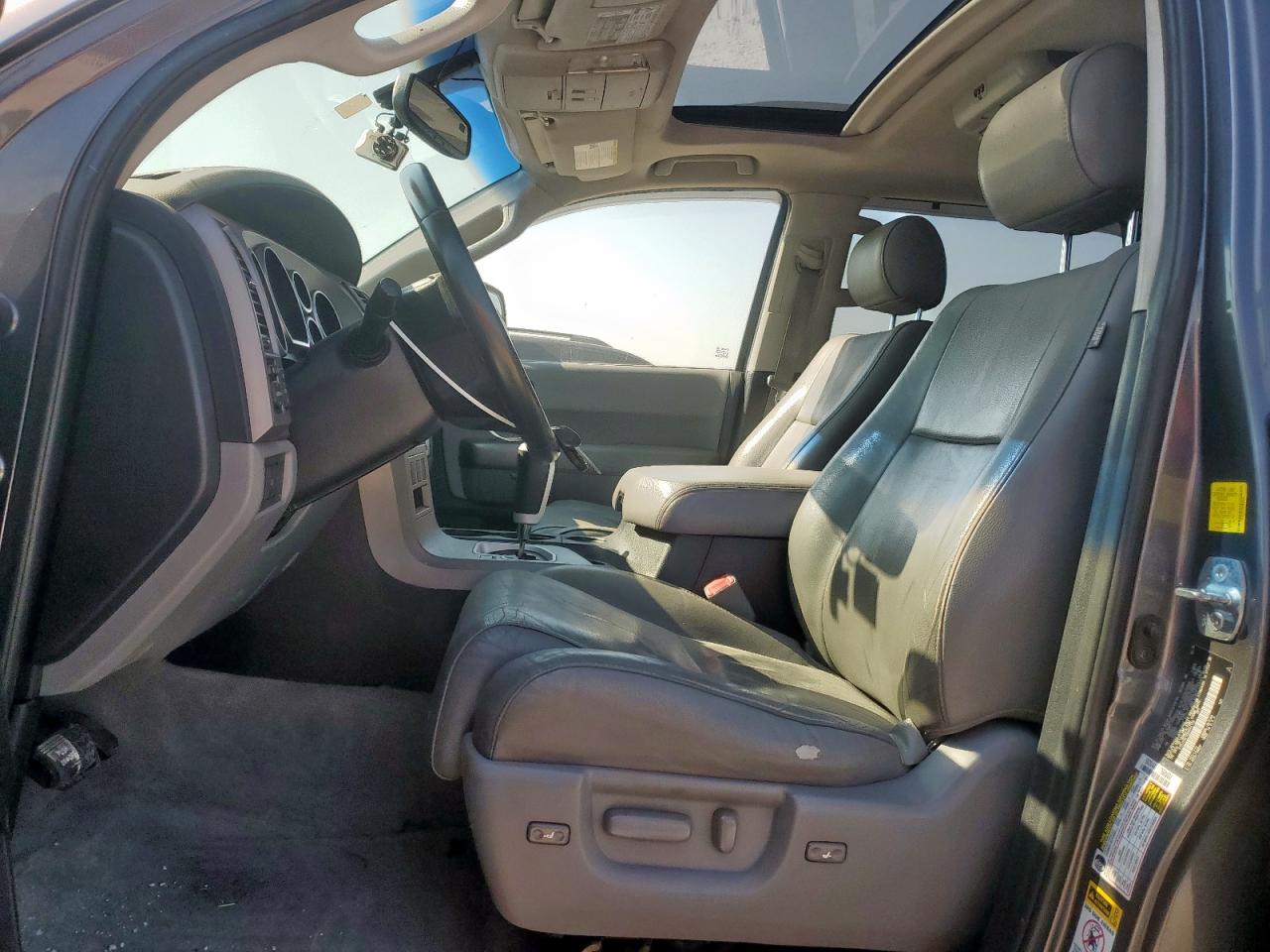 2011 Toyota Sequoia Limited VIN: 5TDJY5G14BS044138 Lot: 84908245