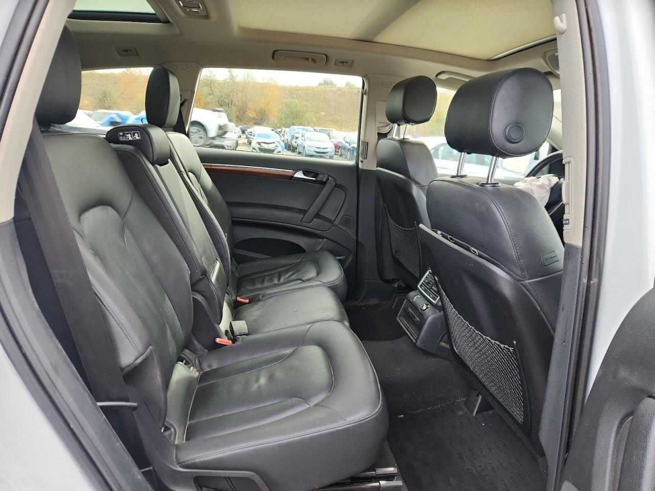 2015 Audi Q7 Premium Plus VIN: WA1LGAFE8FD015231 Lot: 90860325