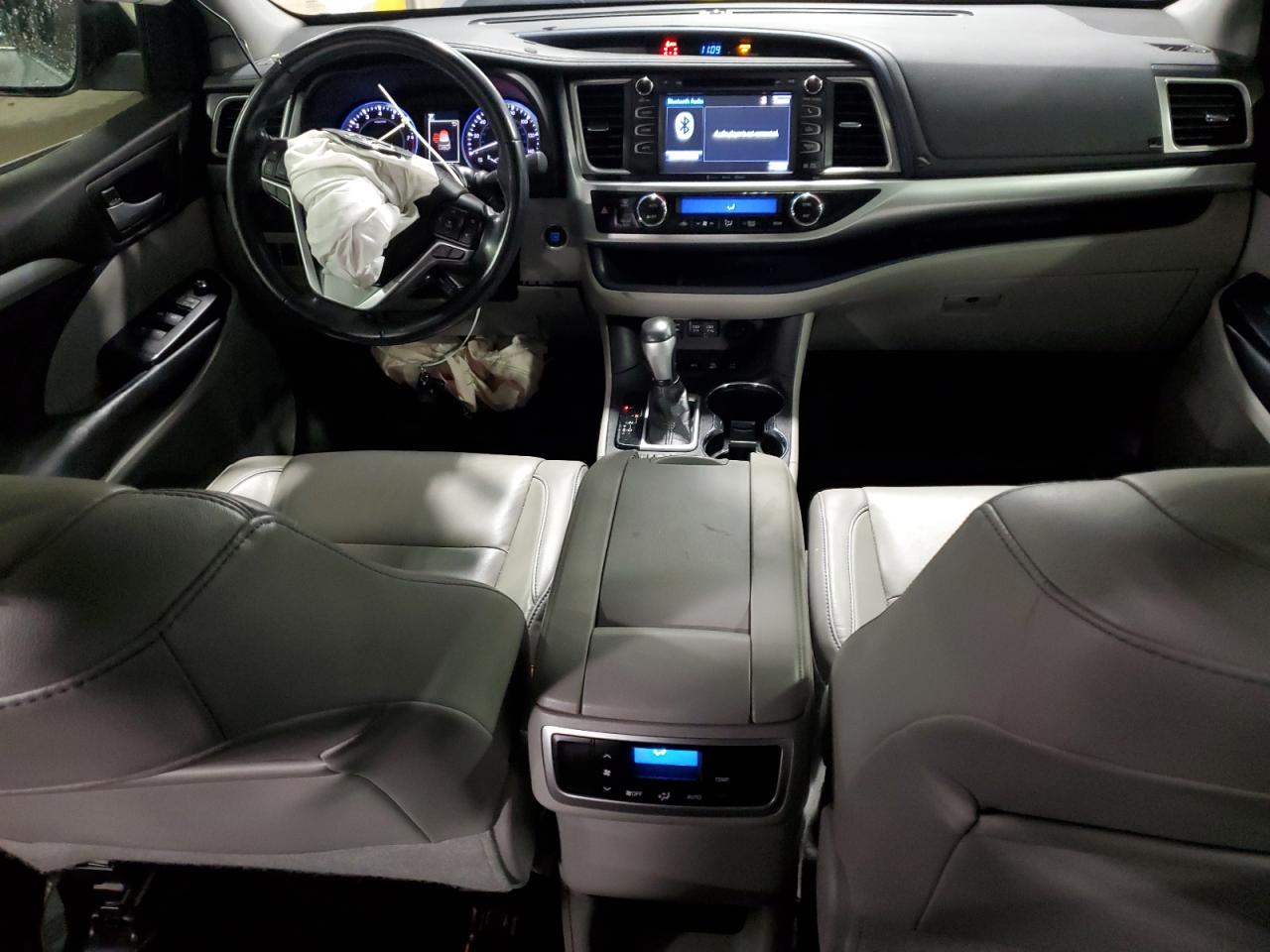 2018 Toyota Highlander Se VIN: 5TDJZRFH1JS529175 Lot: 86507265