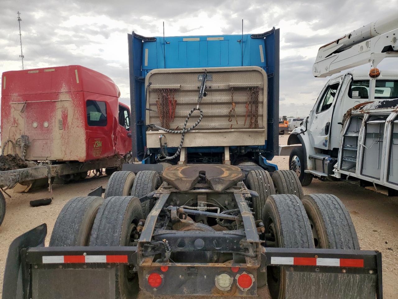 2019 International Lt625 Semi Truck VIN: 3HSDZAPR5KN562608 Lot: 83976625