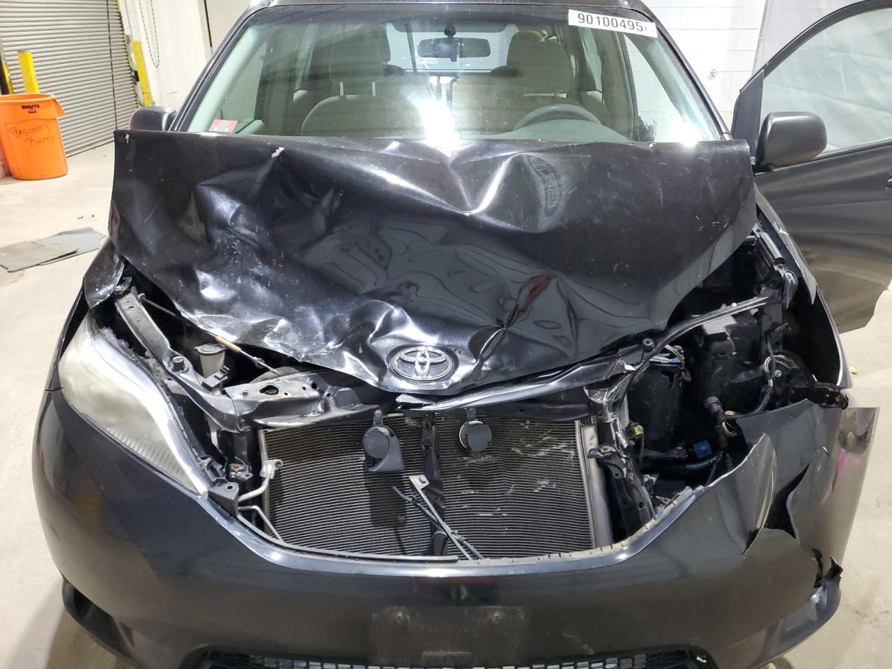 2011 Toyota Sienna Base VIN: 5TDKA3DCXBS003385 Lot: 90100495