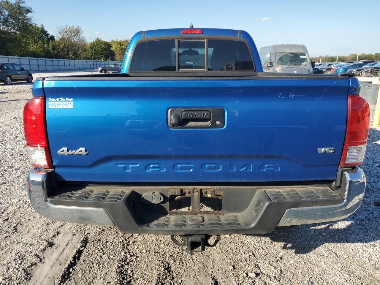 2017 Toyota Tacoma Access Cab VIN: 5TFSZ5AN1HX051094 Lot: 87091995