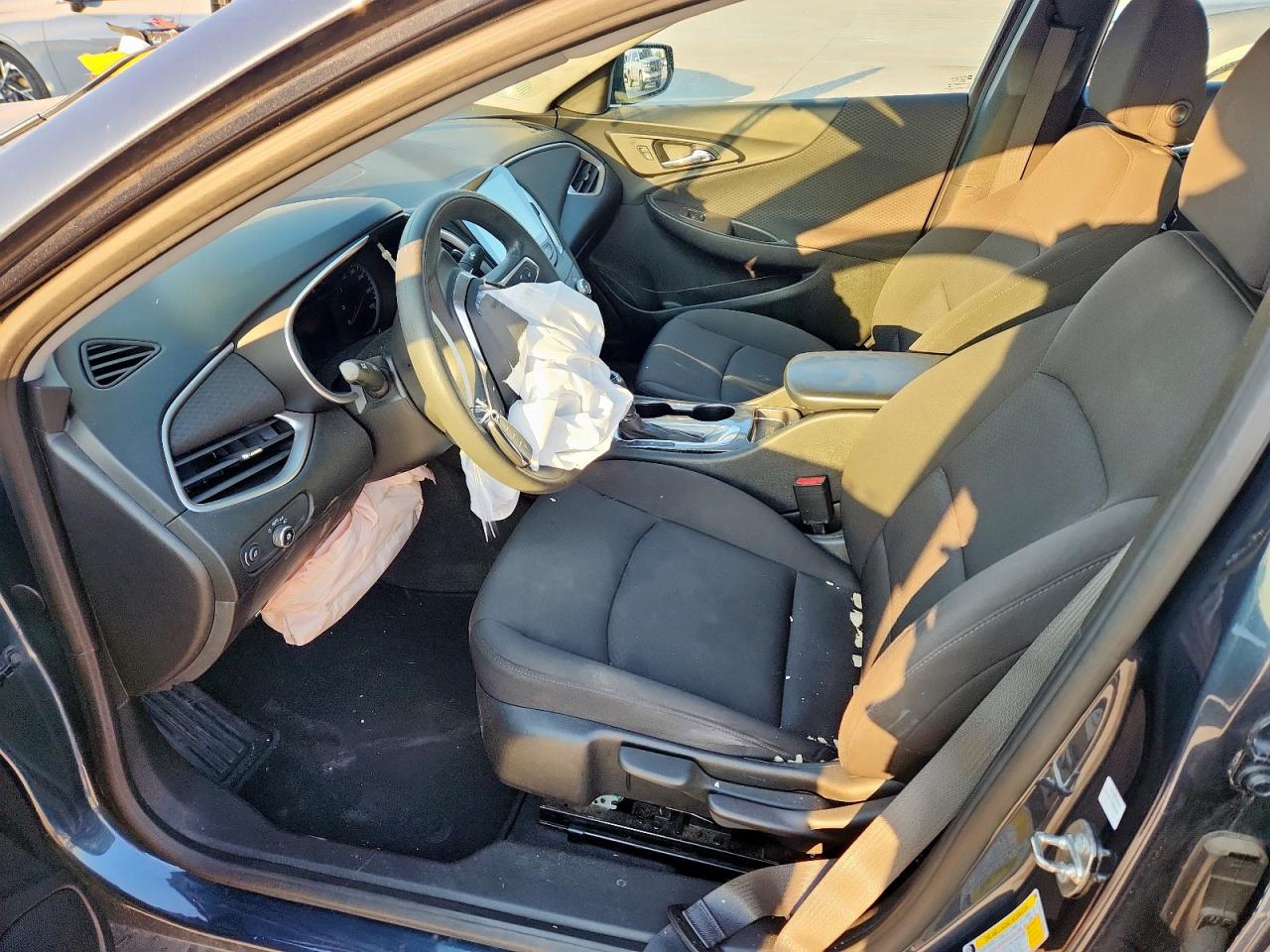 2019 Chevrolet Malibu Ls VIN: 1G1ZB5ST2KF215894 Lot: 85131415