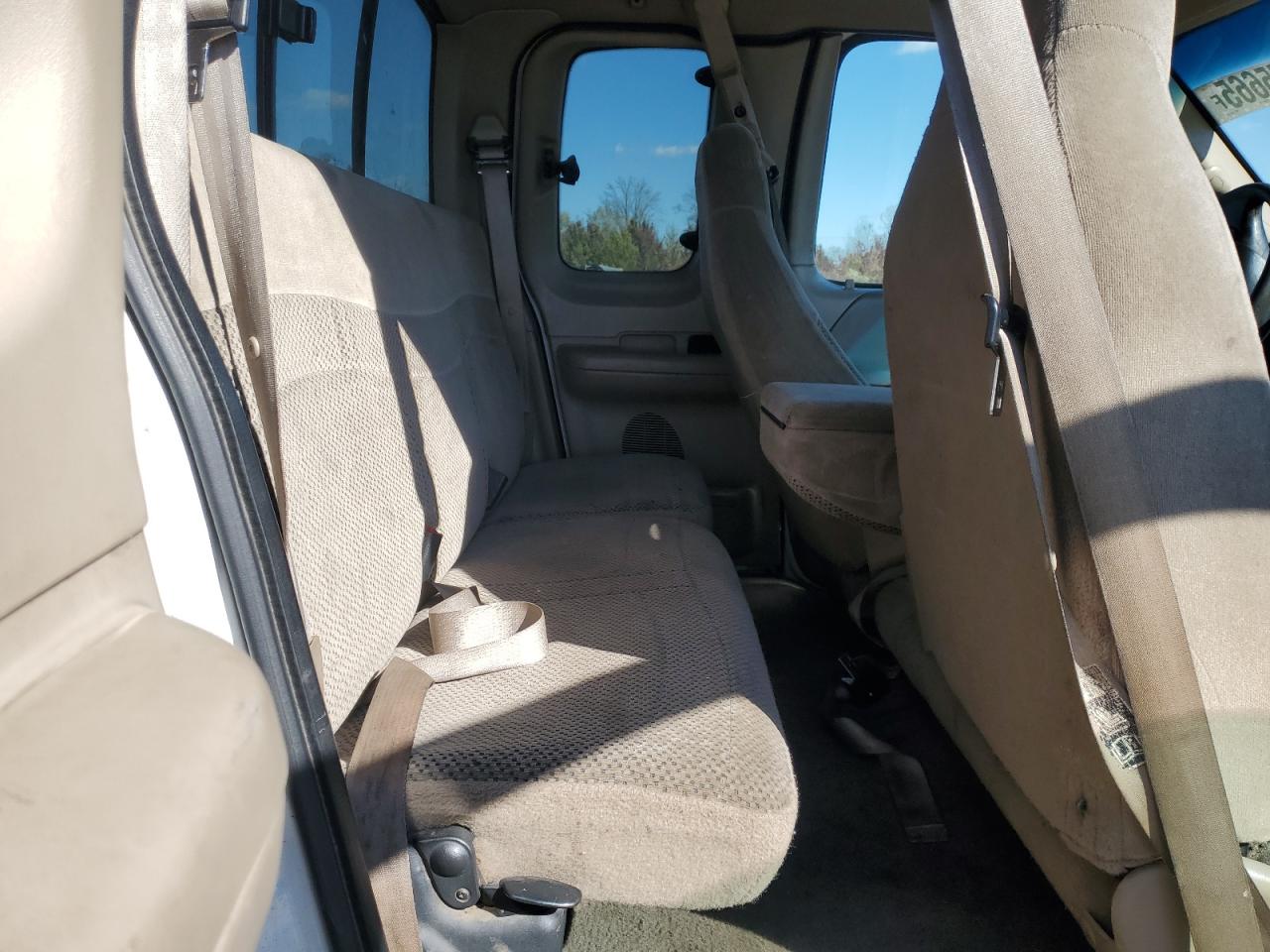 2000 Ford F150 VIN: 1FTRX18L3YKA63200 Lot: 87475665