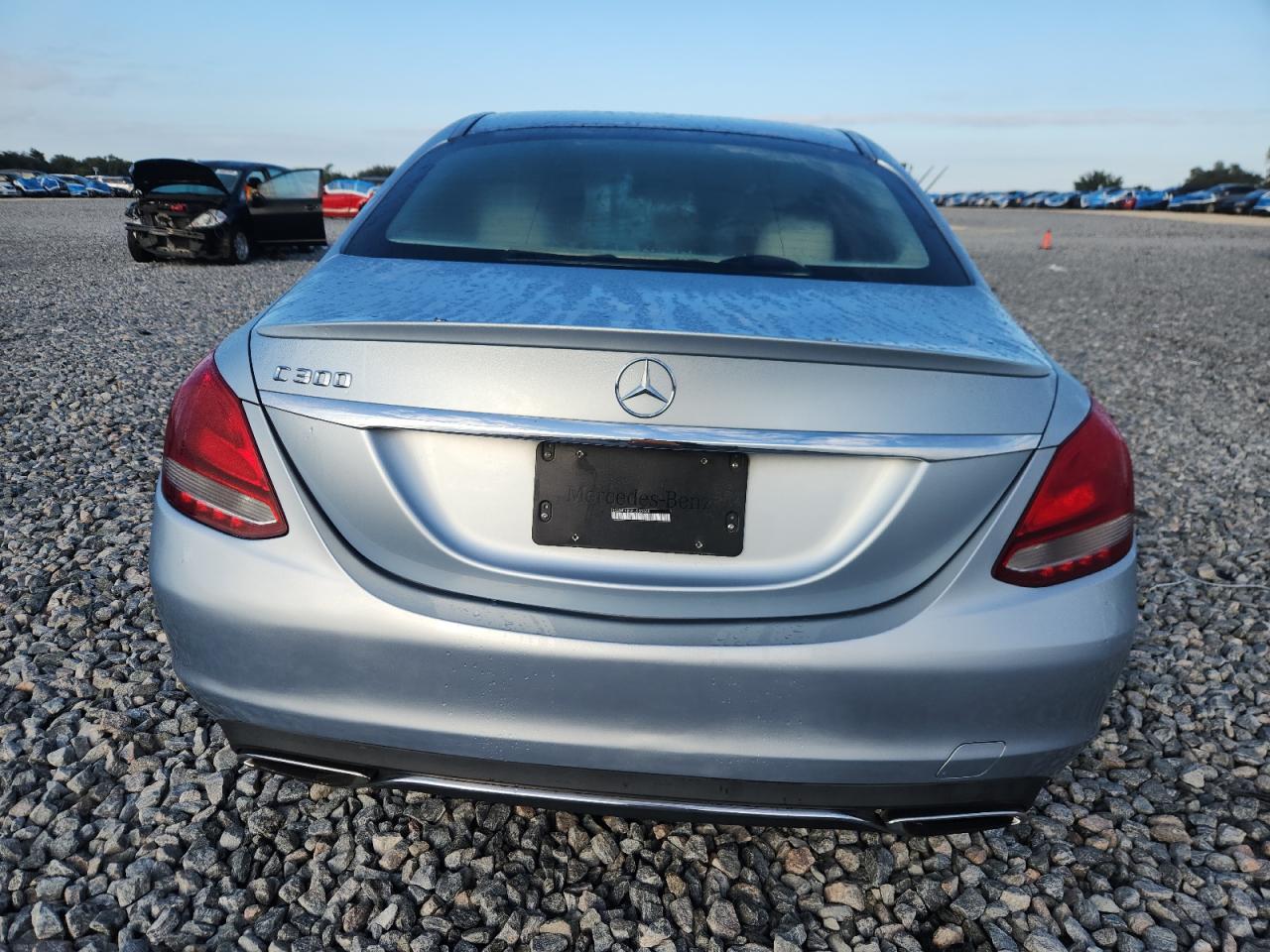 2015 Mercedes-Benz C 300 VIN: 55SWF4JB0FU055668 Lot: 90383855