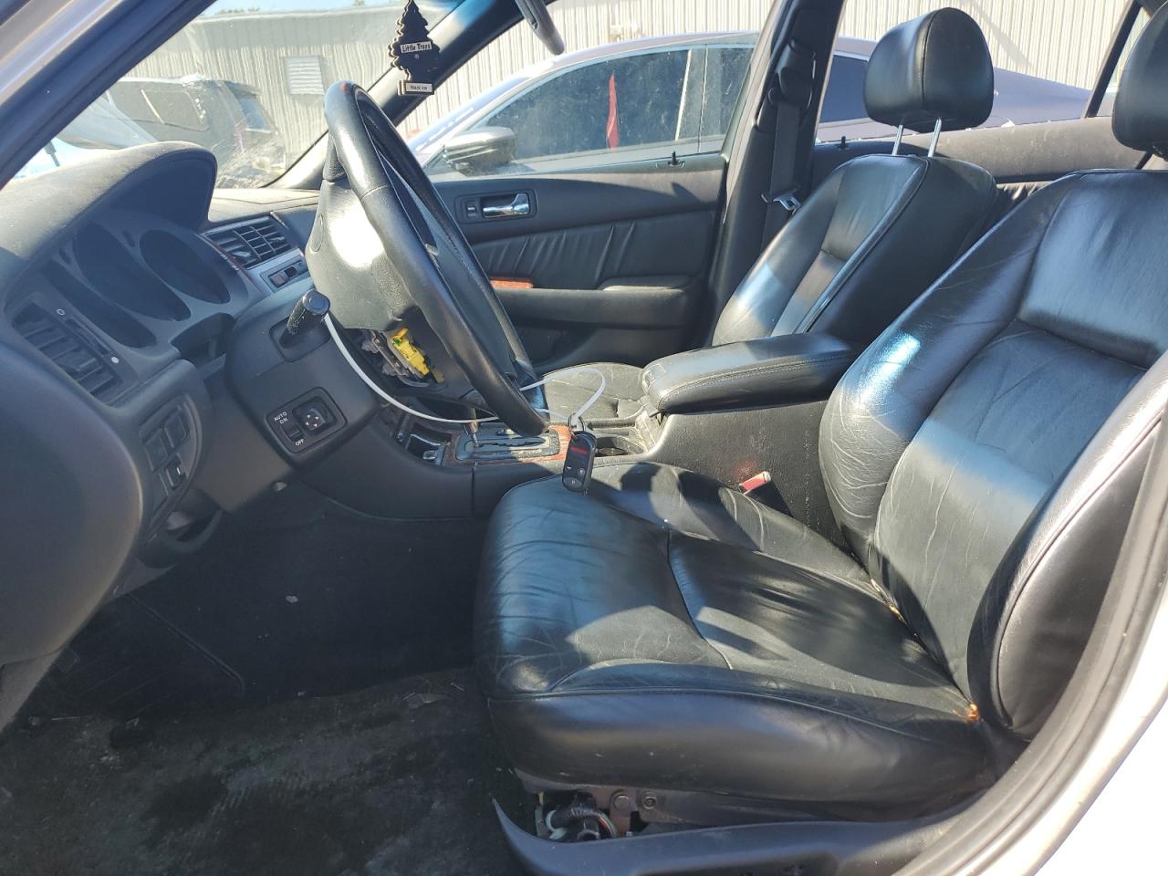 2000 Acura 3.5Rl VIN: JH4KA9652YC003553 Lot: 84220035