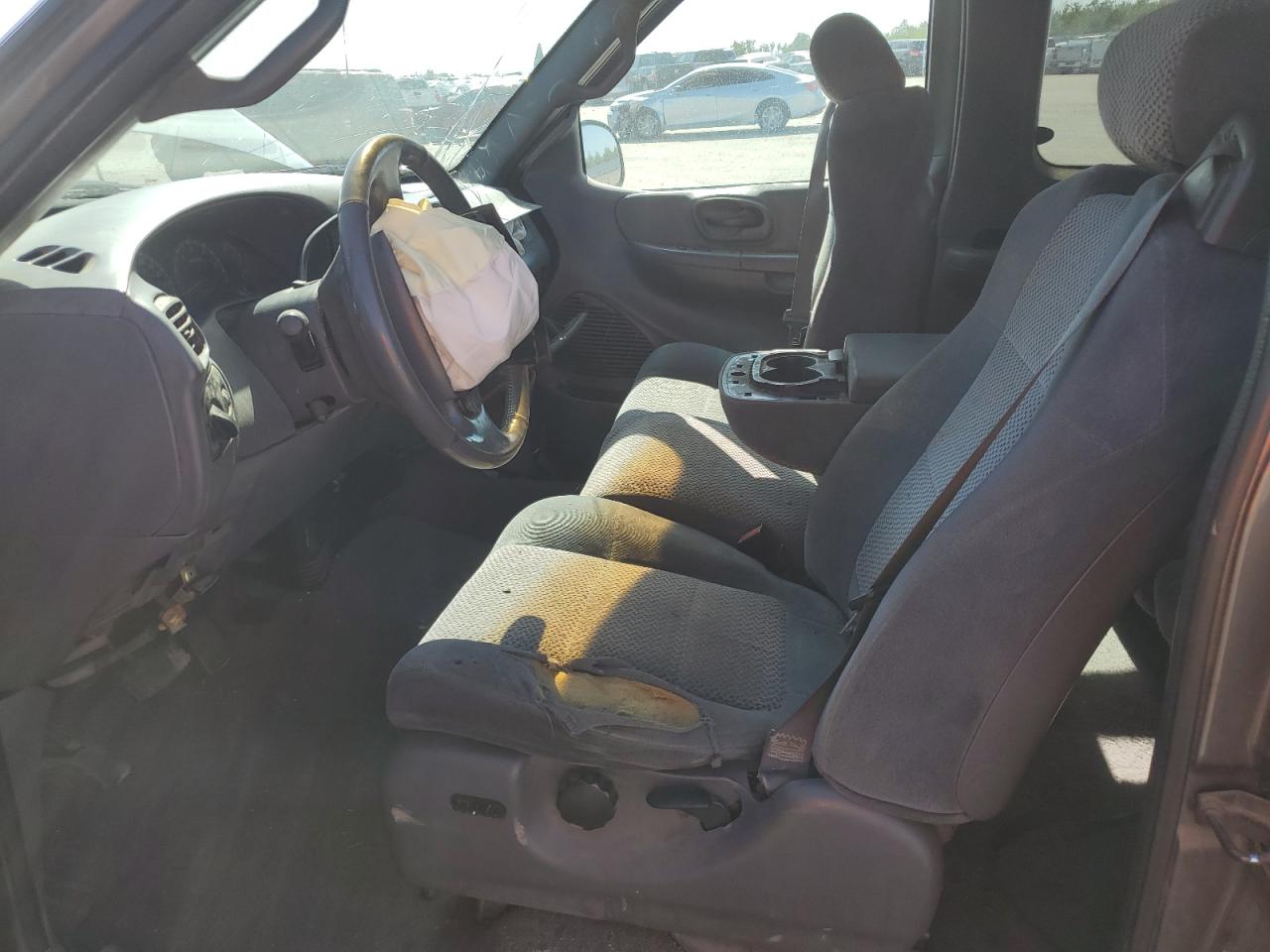 2002 Ford F150 VIN: 1FTRX17W12NA24929 Lot: 81983265