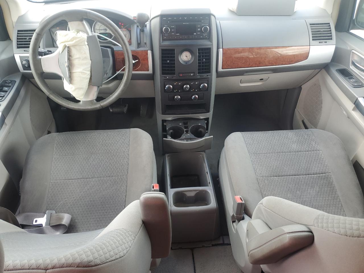 2008 Chrysler Town & Country Touring VIN: 2A8HR54P18R827528 Lot: 85912985