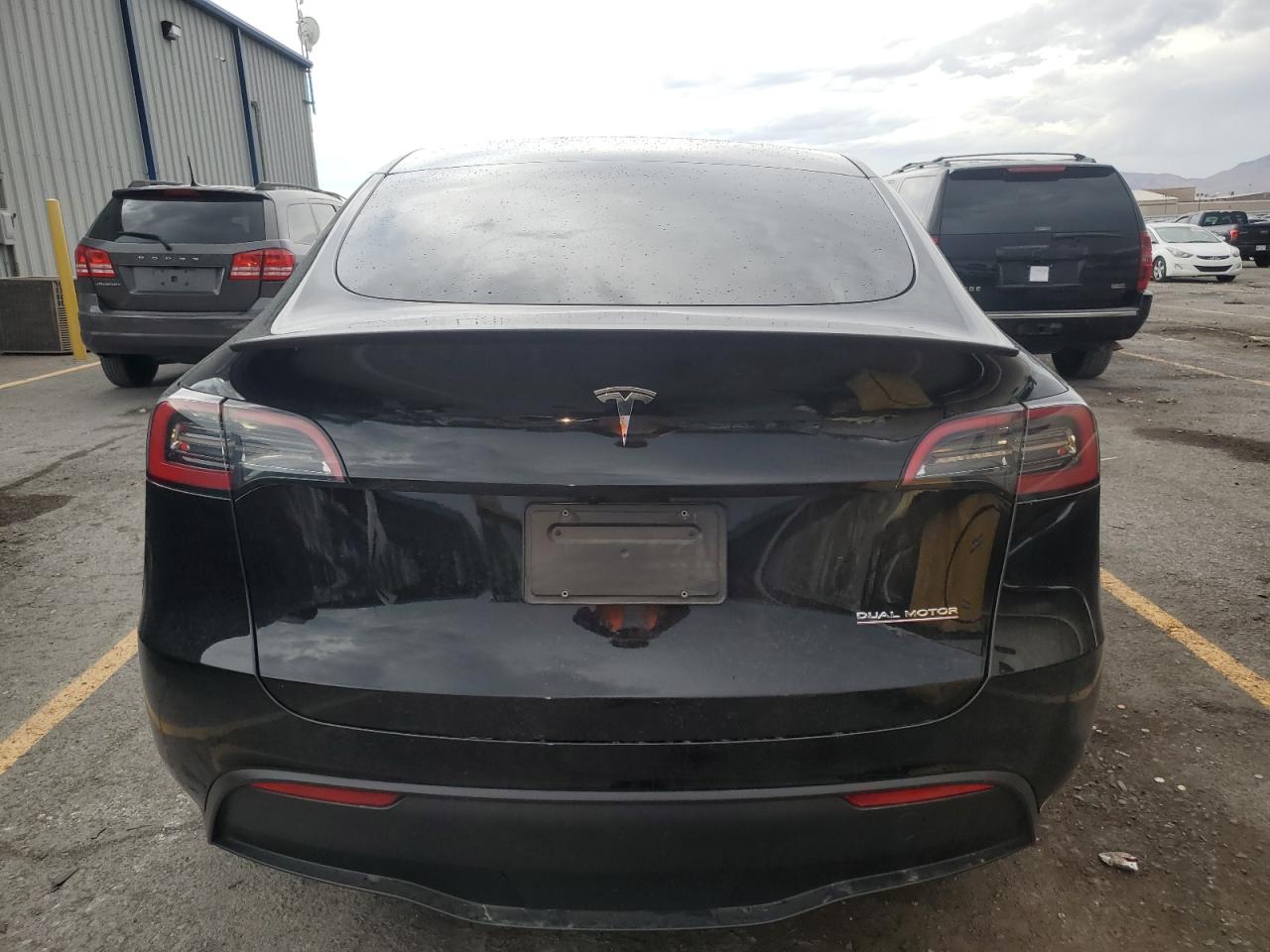 2023 Tesla Model Y VIN: 7SAYGDEFXPF916525 Lot: 85742665