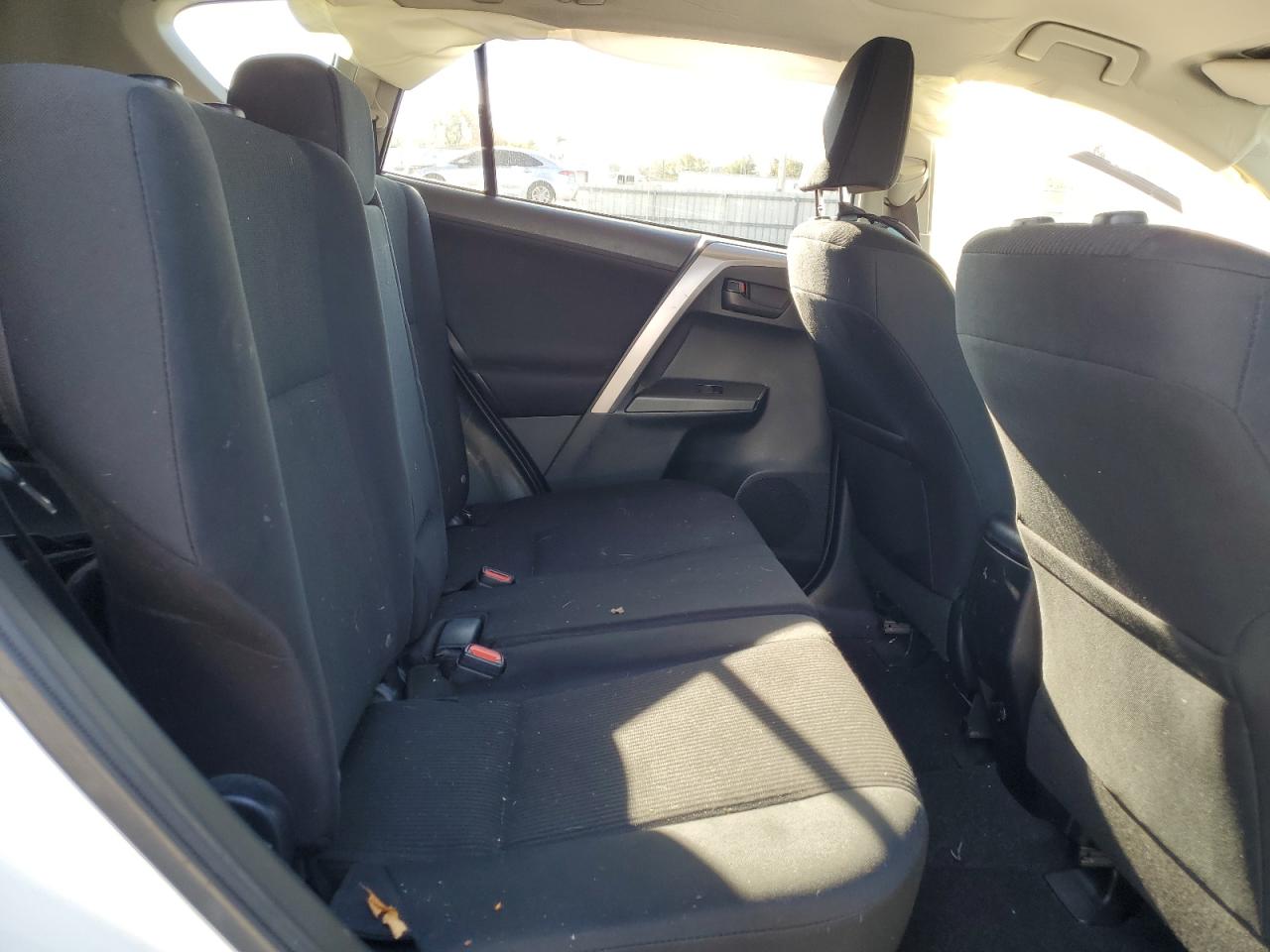 2016 Toyota Rav4 Le VIN: JTMBFREV7GJ078375 Lot: 85640955