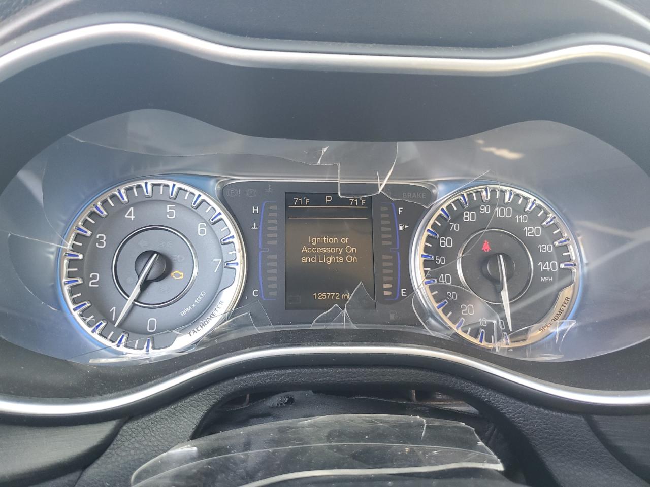 2015 Chrysler 200 Limited VIN: 1C3CCCAB3FN569608 Lot: 82464375