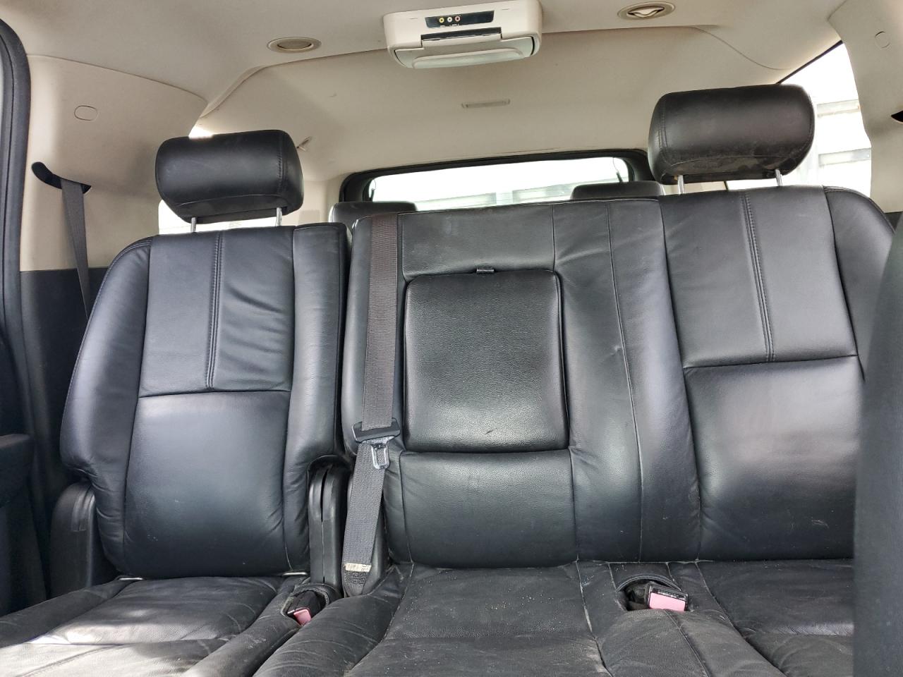 2010 Chevrolet Suburban K1500 Ls VIN: 1GNUKHE33AR146166 Lot: 82279825