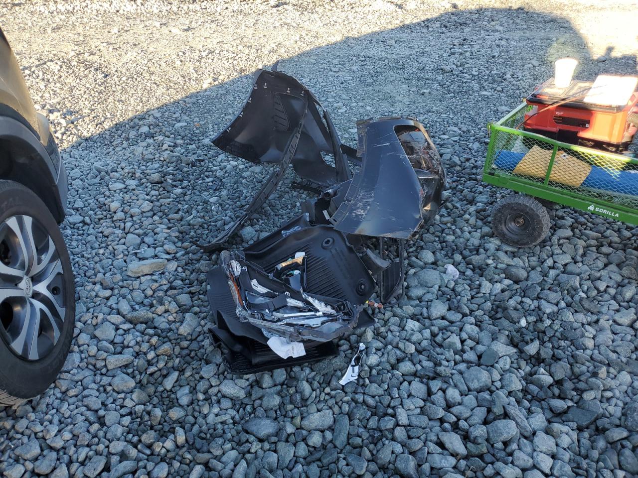 2017 Toyota Rav4 Le VIN: 2T3BFREV9HW665647 Lot: 82450615