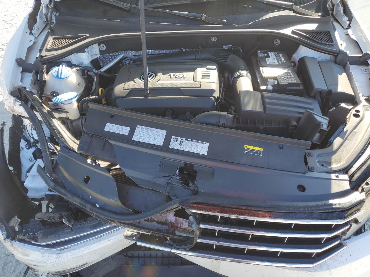 2017 Volkswagen Passat Se VIN: 1VWBT7A30HC045190 Lot: 82205535