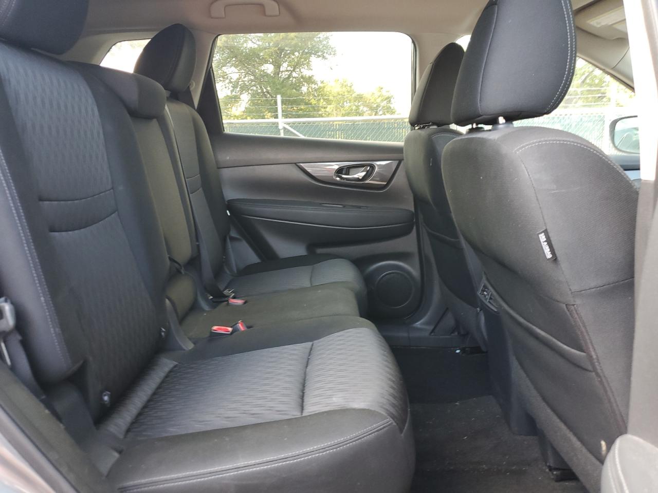 2017 Nissan Rogue S VIN: KNMAT2MV4HP600603 Lot: 82260855