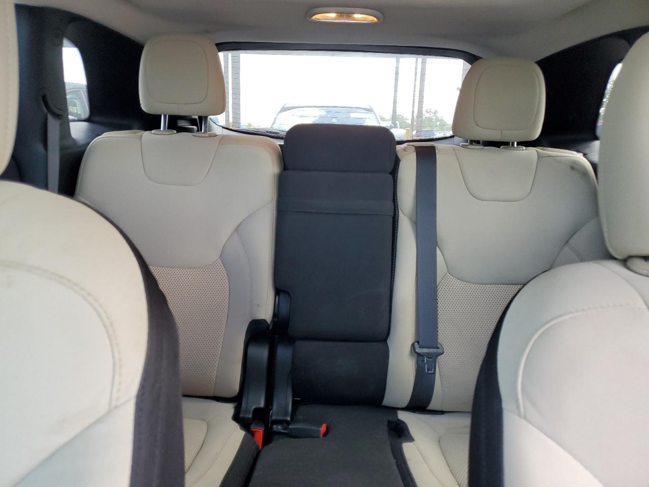 2017 Jeep Cherokee Latitude VIN: 1C4PJLCBXHW574401 Lot: 85171095