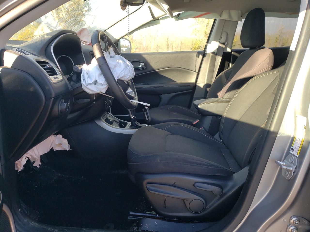 2019 Jeep Compass Sport VIN: 3C4NJDAB0KT811541 Lot: 85412445