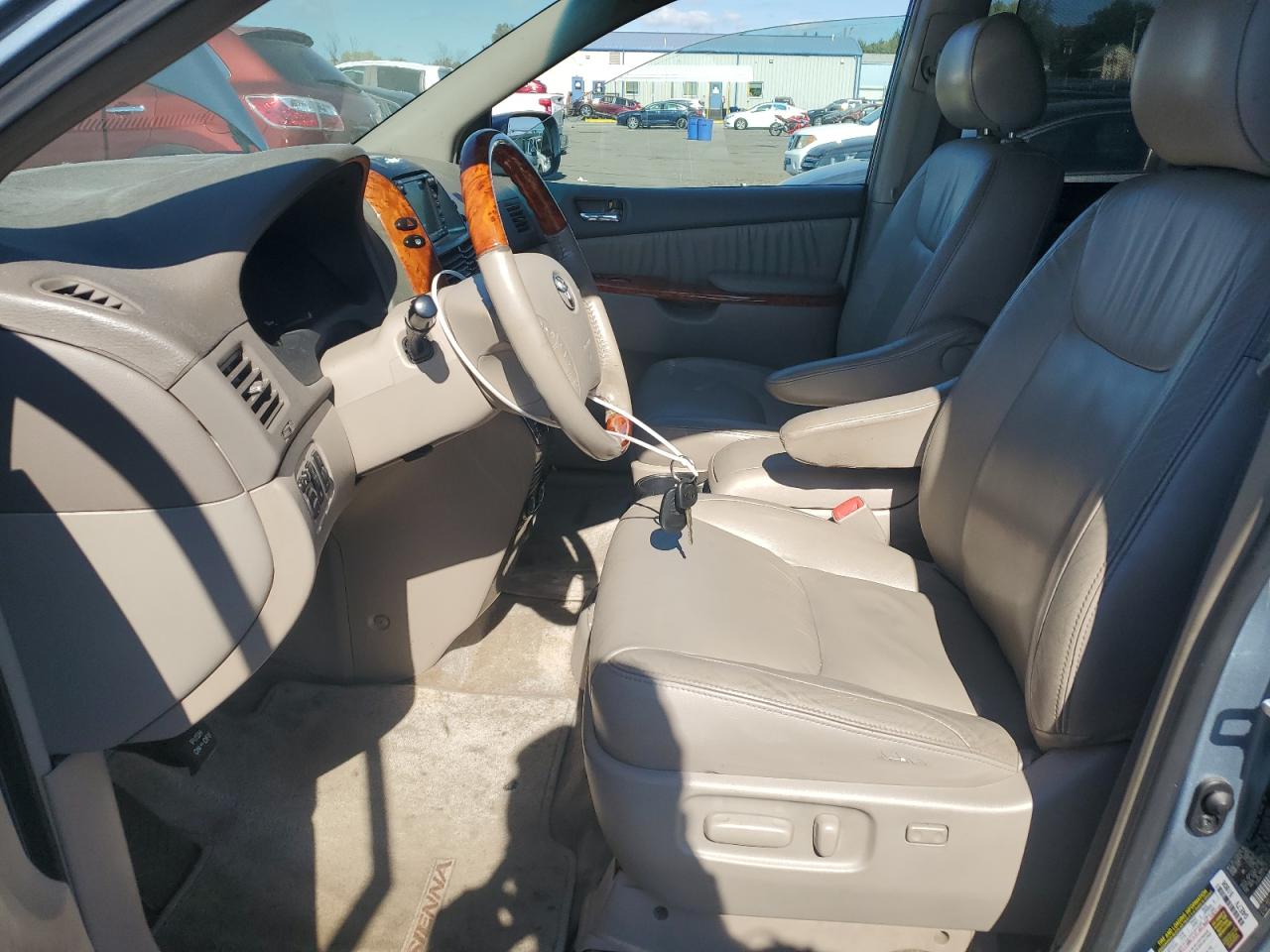 2008 Toyota Sienna Xle VIN: 5TDZK22C18S122850 Lot: 85318505